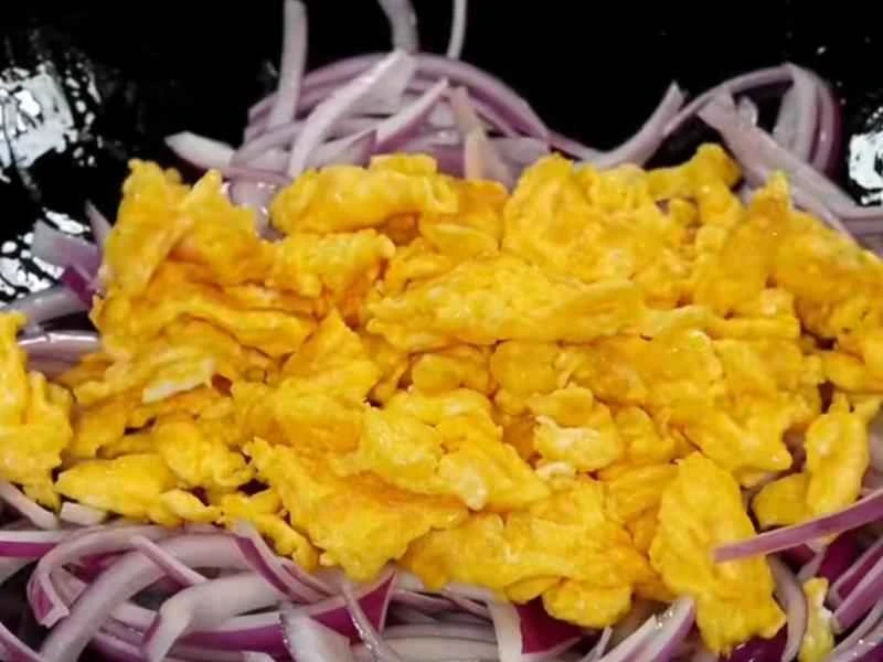 How to make pure milk hand-torn toast: Step 1