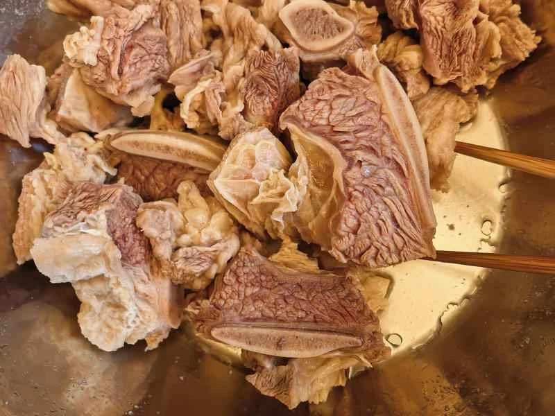 How to make pure milk hand-torn toast: Step 1