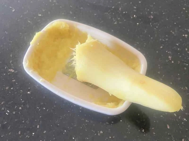 How to make pure milk hand-torn toast: Step 1