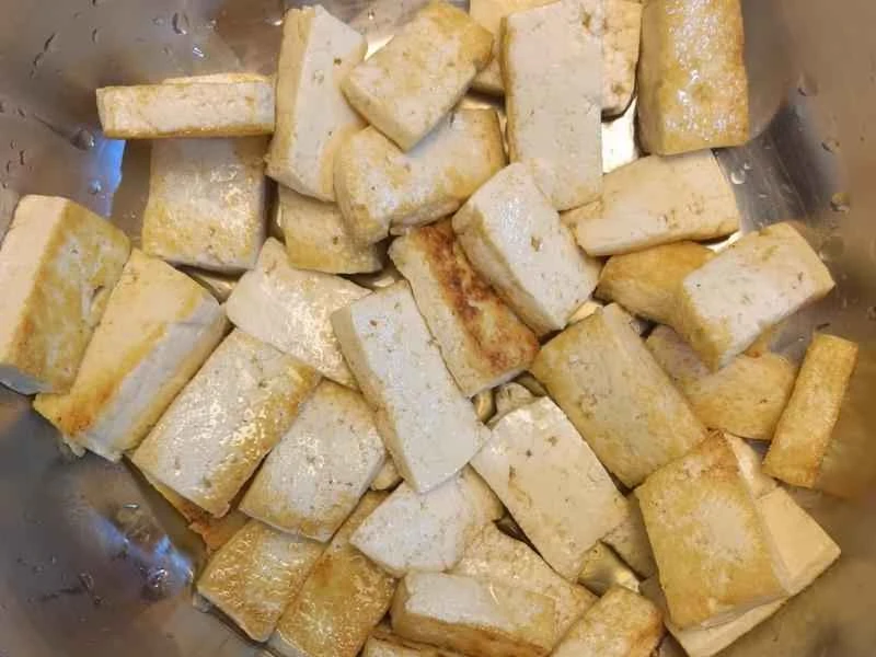 How to make pure milk hand-torn toast: Step 1