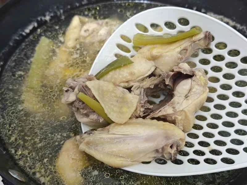 How to make pure milk hand-torn toast: Step 1