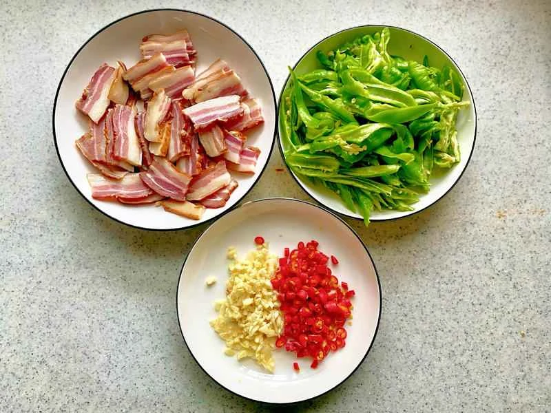 How to make pure milk hand-torn toast: Step 1