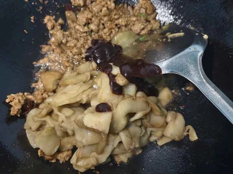 How to make pure milk hand-torn toast: Step 1