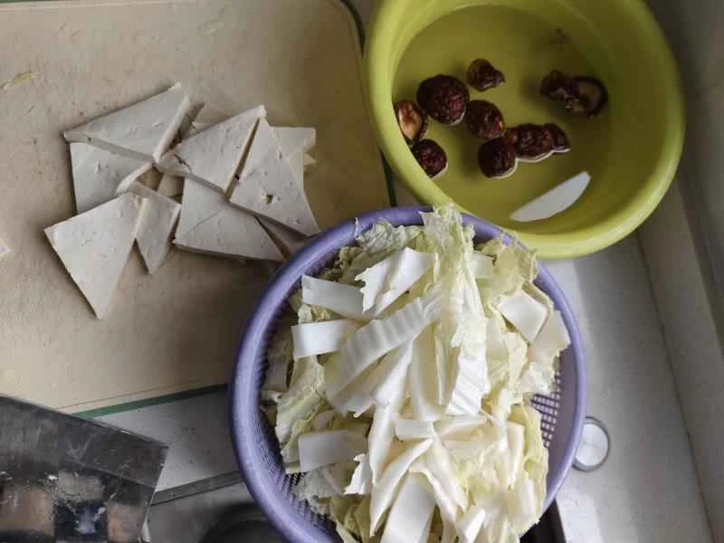 How to make pure milk hand-torn toast: Step 1