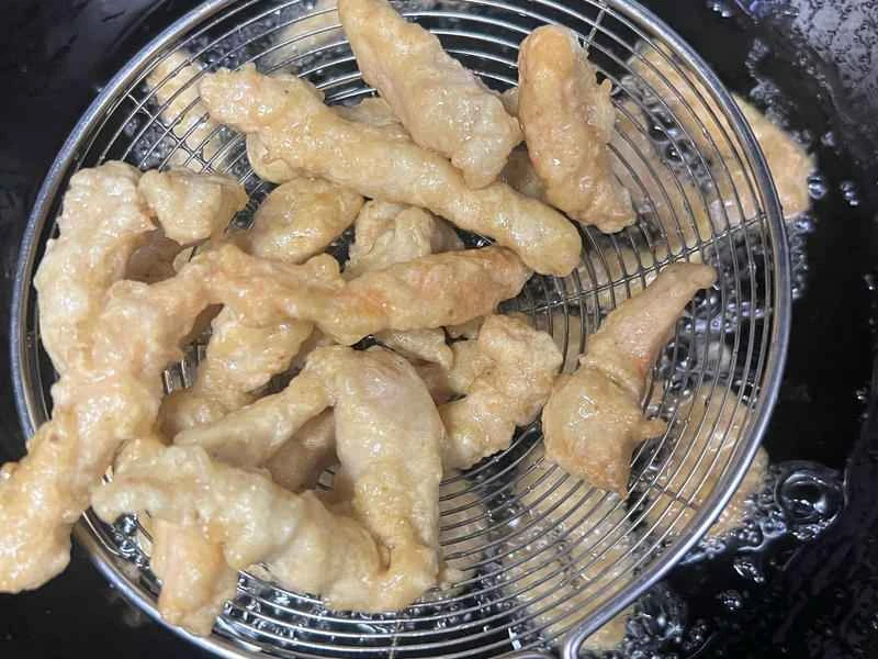 How to make pure milk hand-torn toast: Step 1