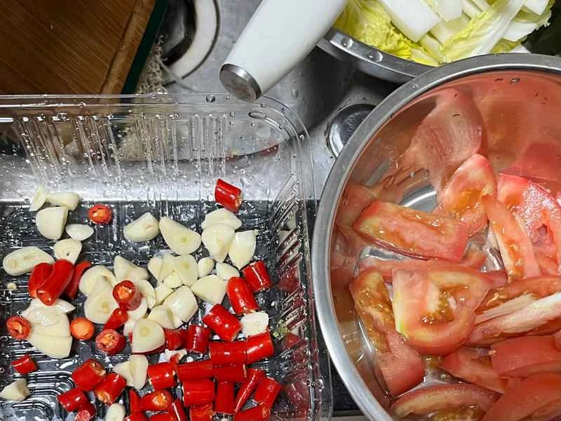 How to make pure milk hand-torn toast: Step 1