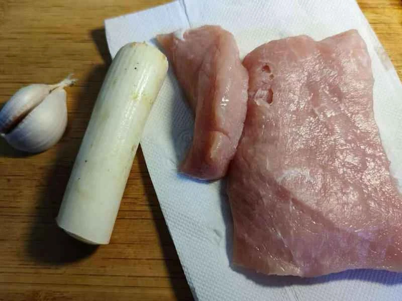 How to make pure milk hand-torn toast: Step 1