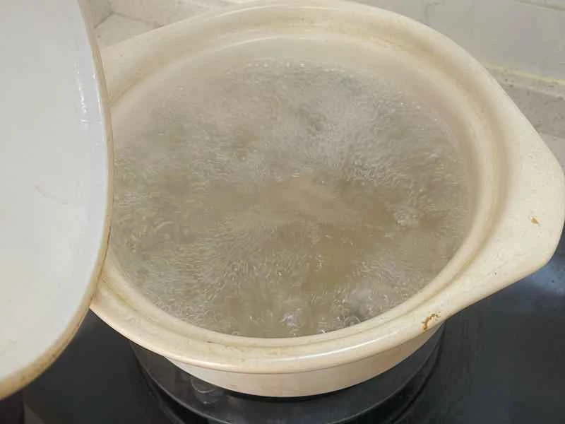 How to make pure milk hand-torn toast: Step 1