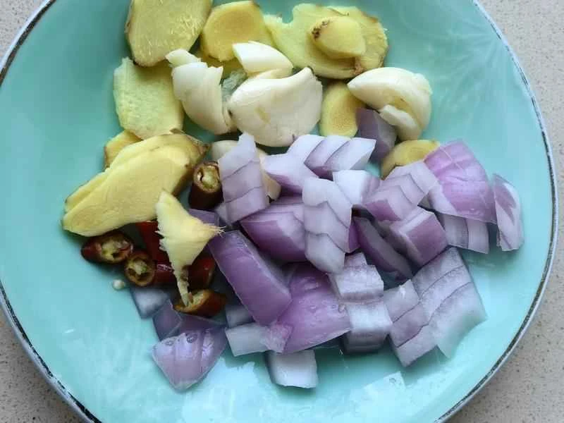 How to make pure milk hand-torn toast: Step 1