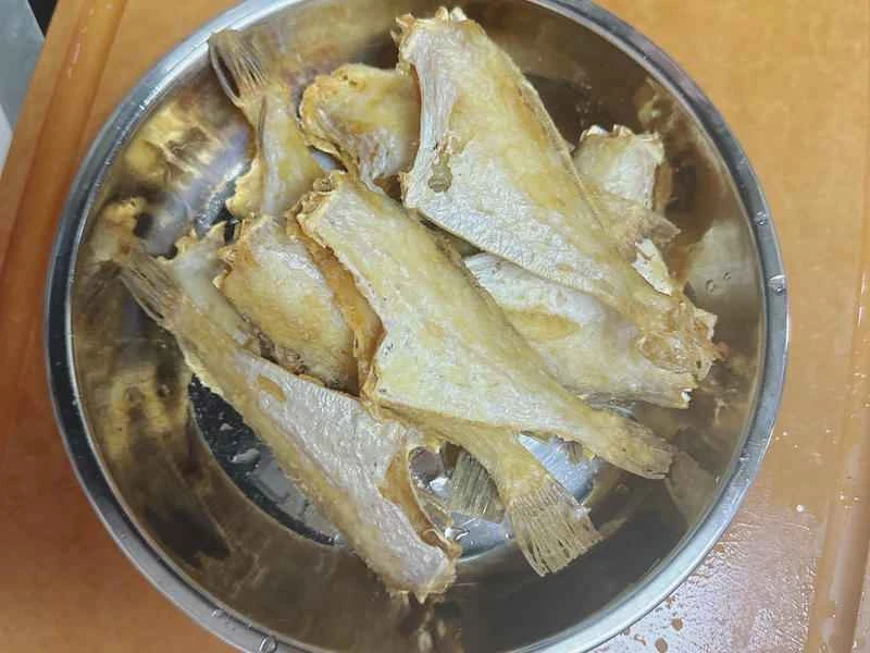 How to make pure milk hand-torn toast: Step 1