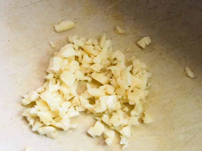 How to make pure milk hand-torn toast: Step 1