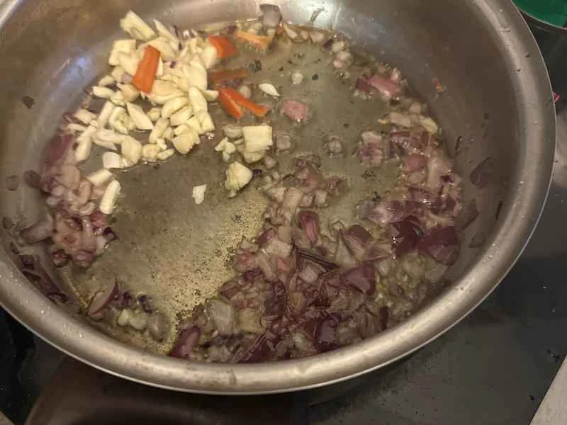 How to make pure milk hand-torn toast: Step 1