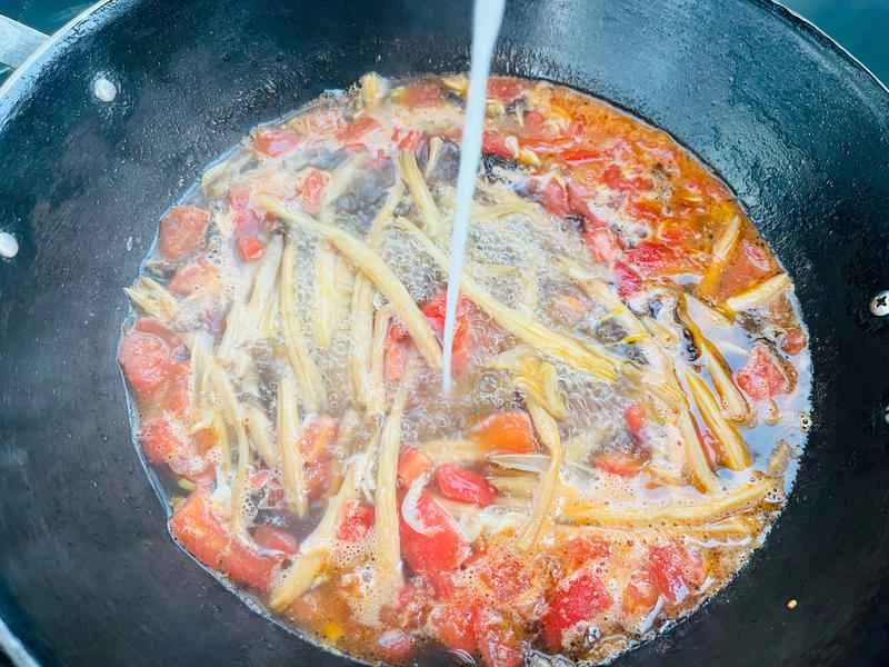 How to make pure milk hand-torn toast: Step 1