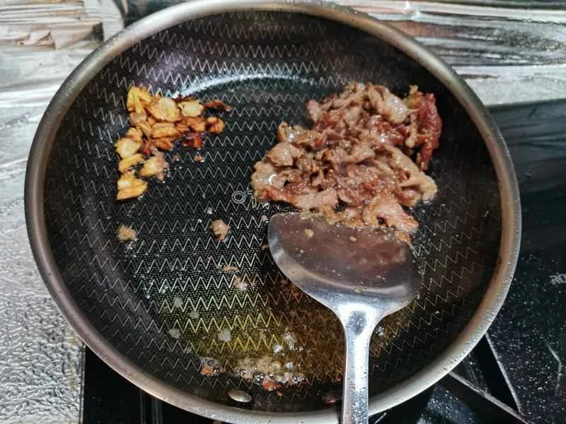 How to make pure milk hand-torn toast: Step 1