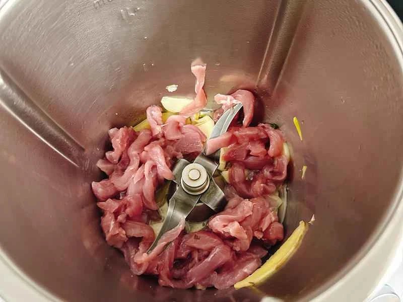 How to make pure milk hand-torn toast: Step 1