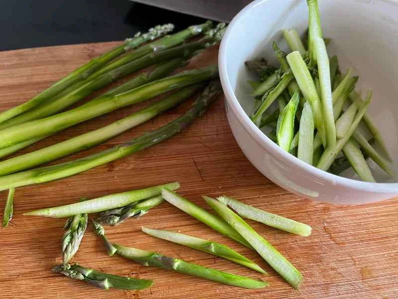 How to make pure milk hand-torn toast: Step 1