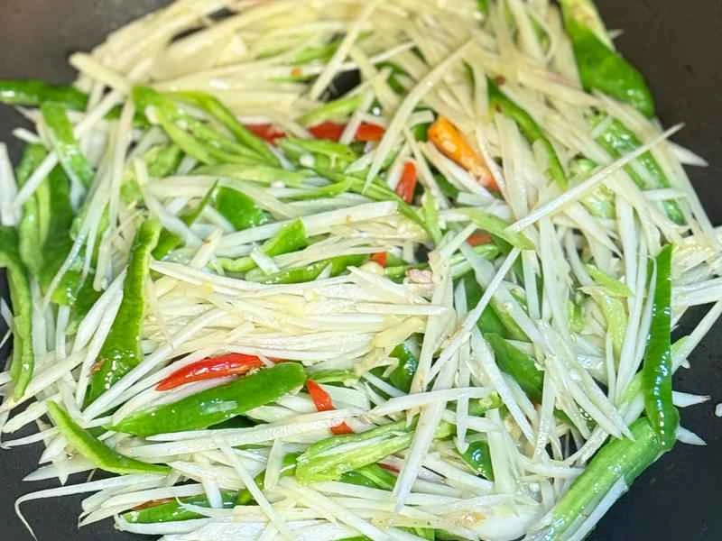 How to make pure milk hand-torn toast: Step 1