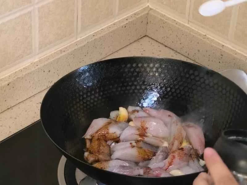 How to make pure milk hand-torn toast: Step 1