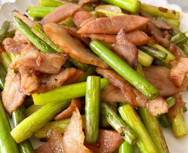 Home-style dish ✨ Recipe for stir-fried garlic shoots and cured pork