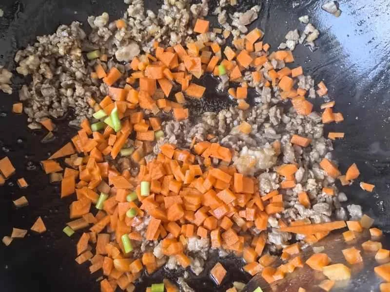 How to make pure milk hand-torn toast: Step 1