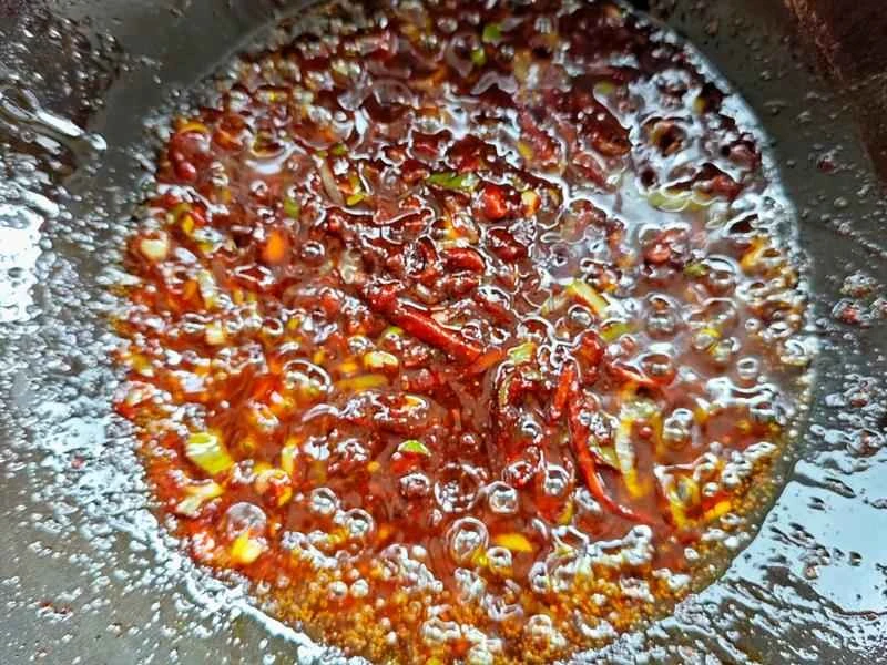 How to make pure milk hand-torn toast: Step 1