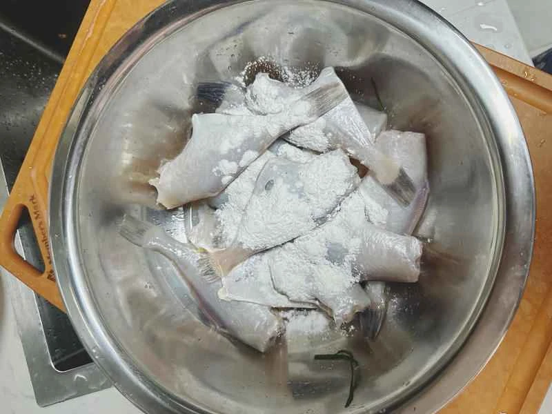 How to make pure milk hand-torn toast: Step 1