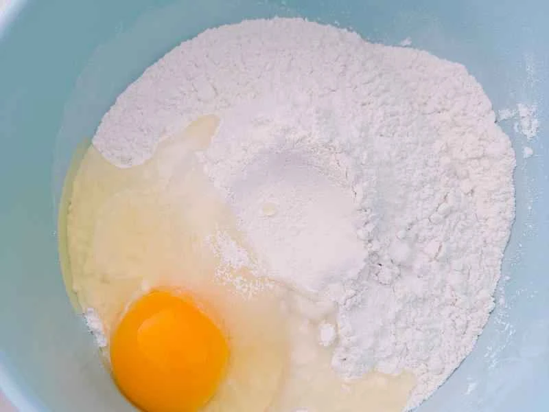 How to make pure milk hand-torn toast: Step 1