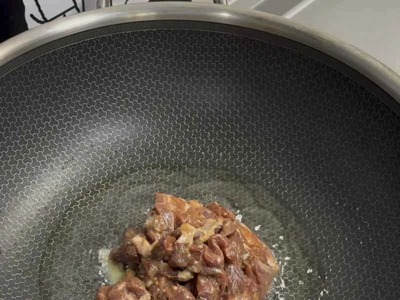 How to make pure milk hand-torn toast: Step 1