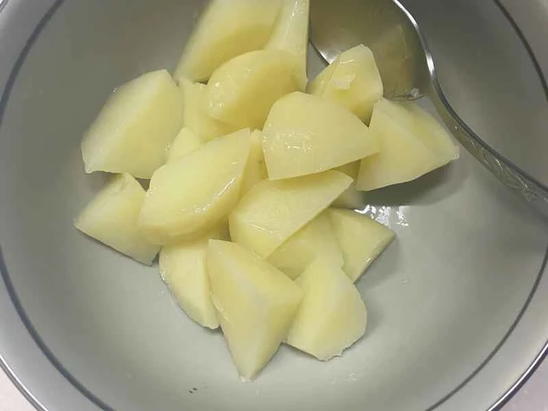 How to make pure milk hand-torn toast: Step 1