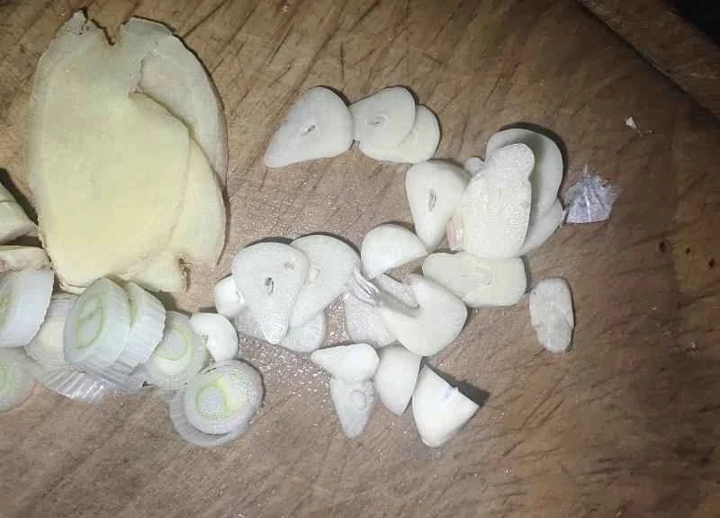 How to make pure milk hand-torn toast: Step 1