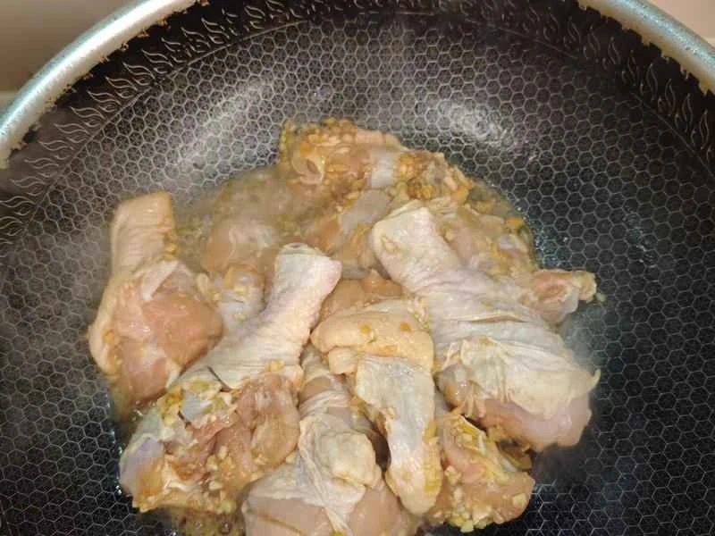 How to make pure milk hand-torn toast: Step 1