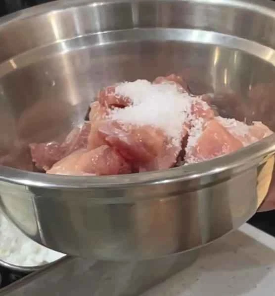 How to make pure milk hand-torn toast: Step 1