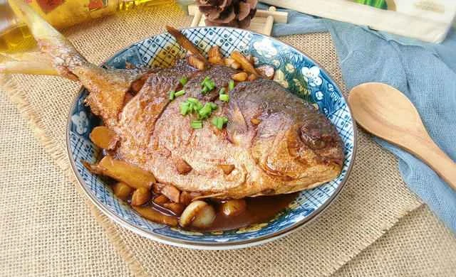 Recipe for Braised Golden Pomfret