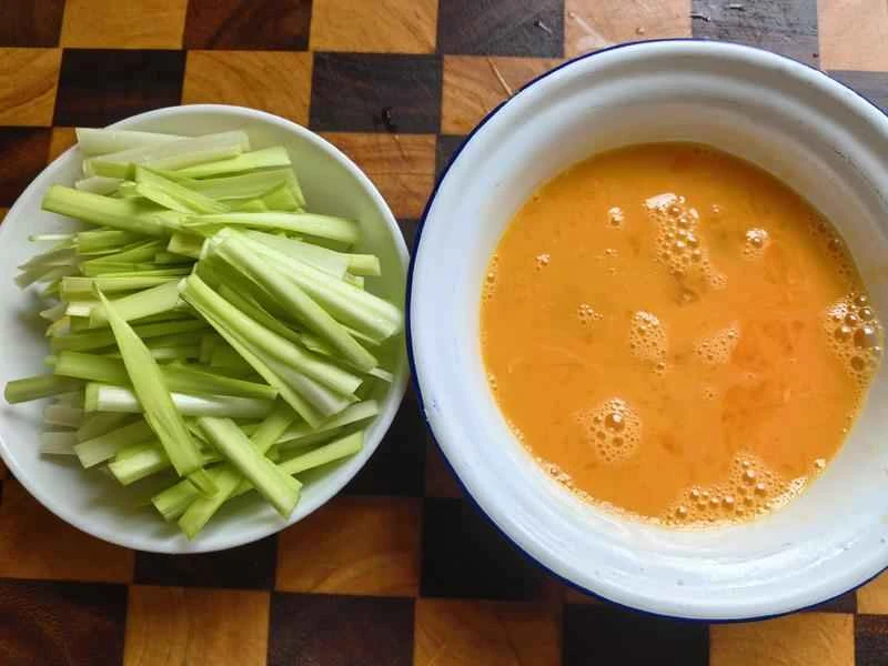 How to make pure milk hand-torn toast: Step 1