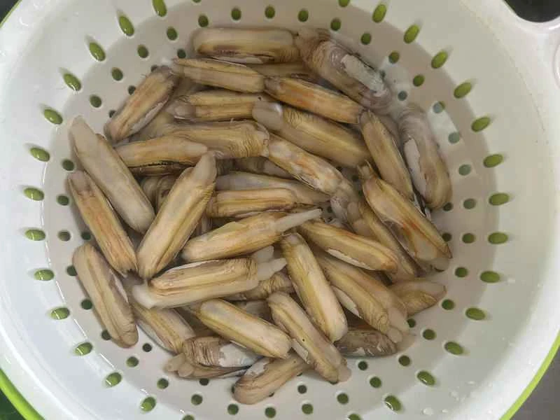 How to make pure milk hand-torn toast: Step 1