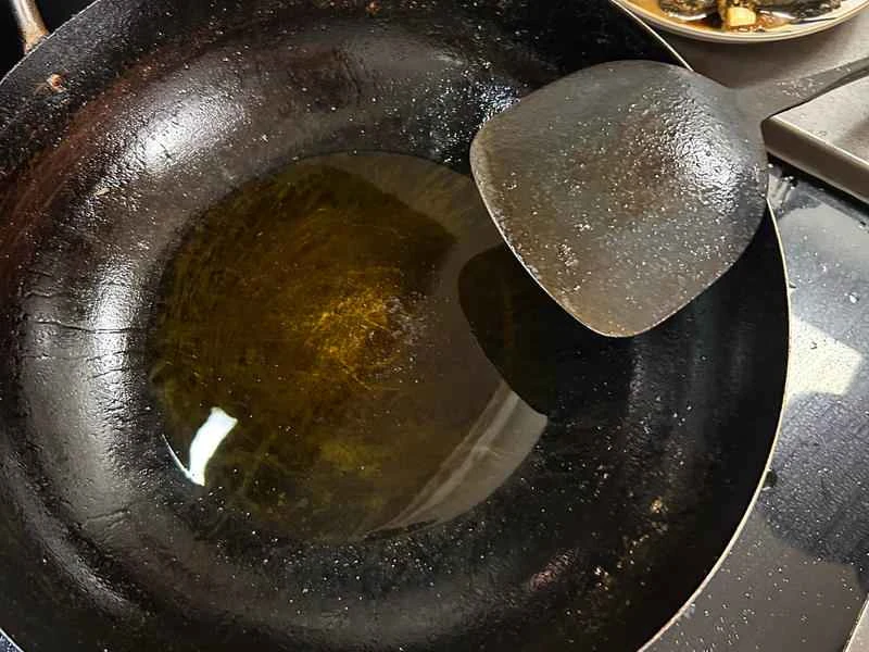 How to make pure milk hand-torn toast: Step 1