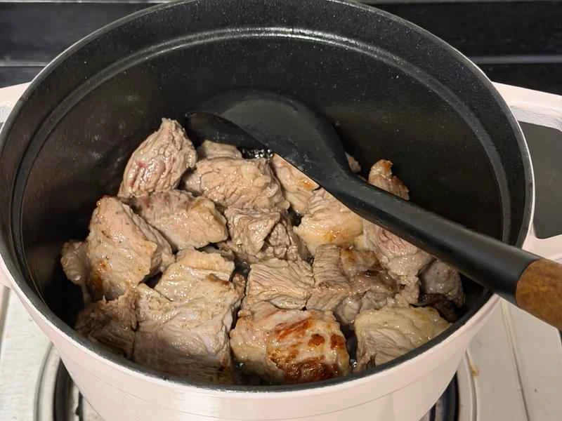 How to make pure milk hand-torn toast: Step 1