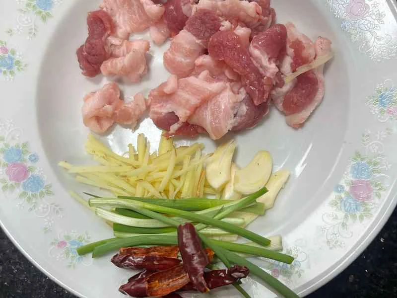 How to make pure milk hand-torn toast: Step 1