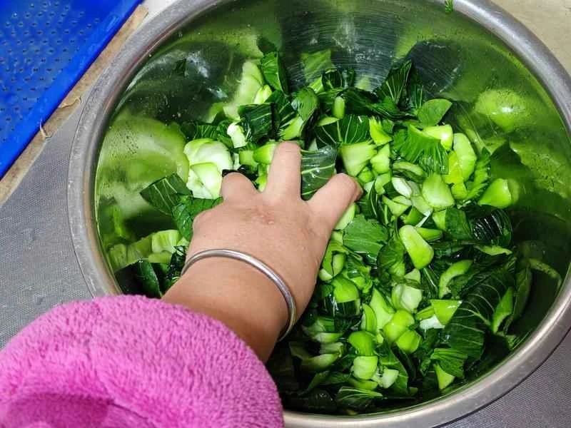 How to make pure milk hand-torn toast: Step 1