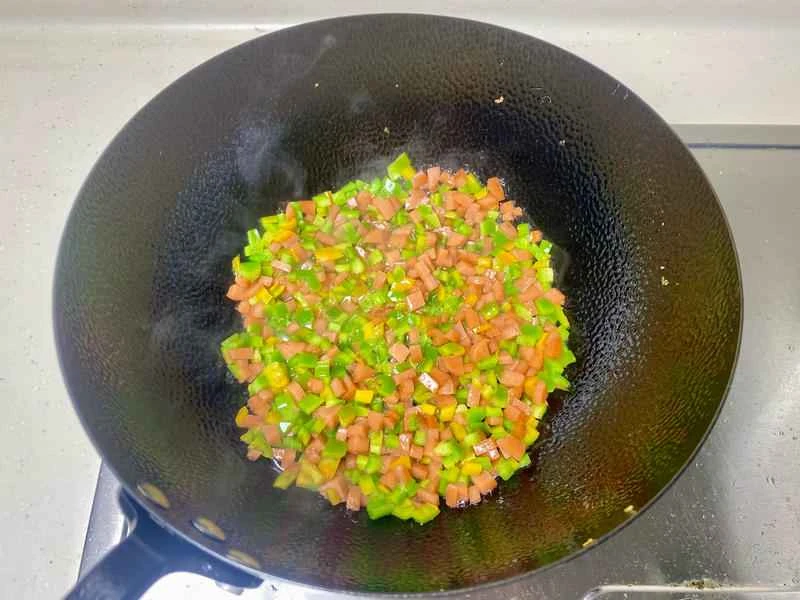 How to make pure milk hand-torn toast: Step 1