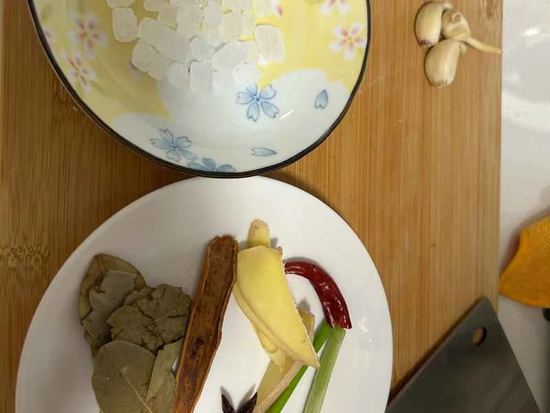 How to make pure milk hand-torn toast: Step 1