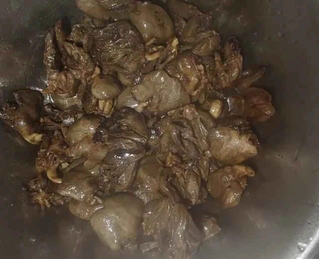 Recipe for stir-fried chicken hearts (tender)
