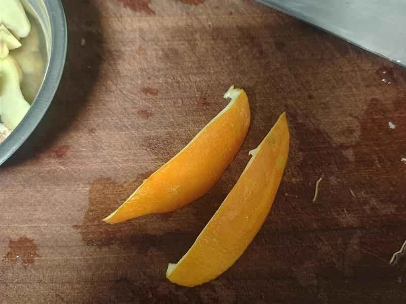 How to make pure milk hand-torn toast: Step 1