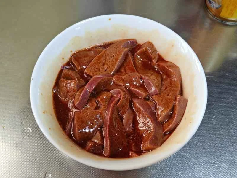 How to make pure milk hand-torn toast: Step 1