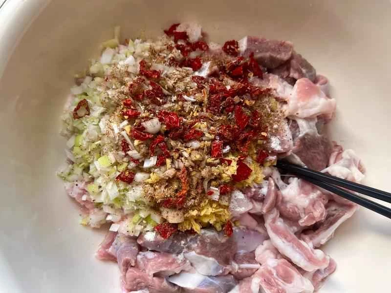 How to make pure milk hand-torn toast: Step 1