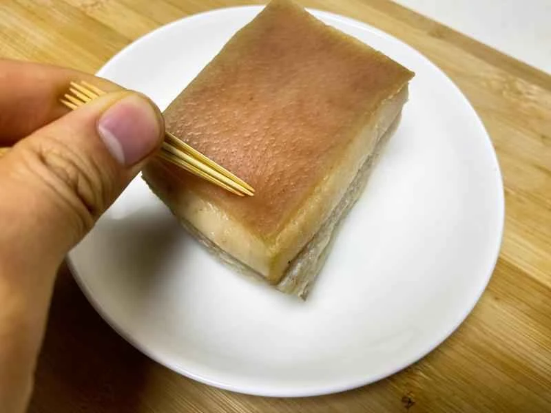 How to make pure milk hand-torn toast: Step 1