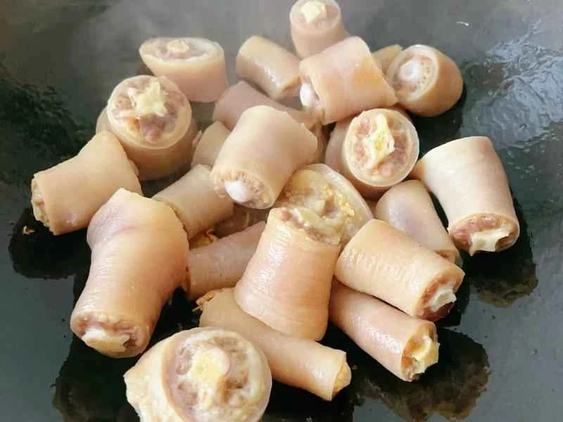 How to make pure milk hand-torn toast: Step 1