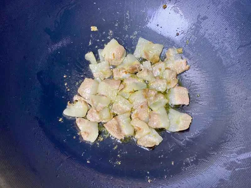 How to make pure milk hand-torn toast: Step 1