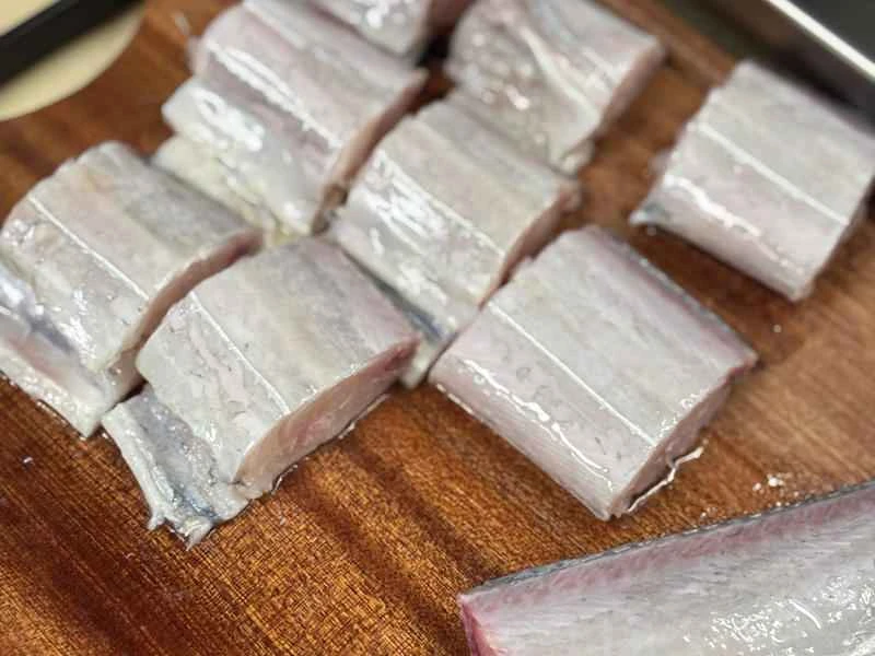 How to make pure milk hand-torn toast: Step 1