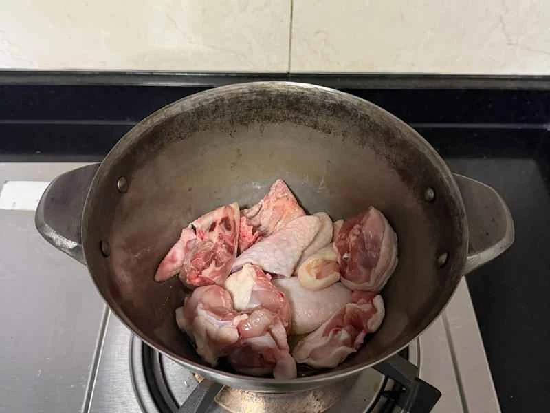 How to make pure milk hand-torn toast: Step 1